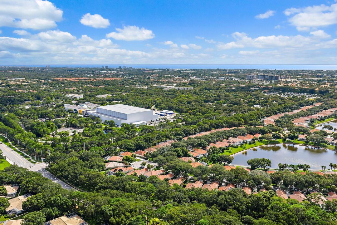 For Sale: $774,900 (3 beds, 2 baths, 1577 Square Feet)