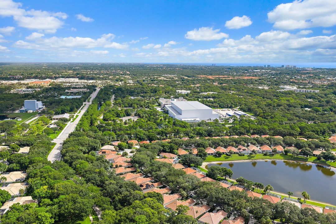 For Sale: $774,900 (3 beds, 2 baths, 1577 Square Feet)