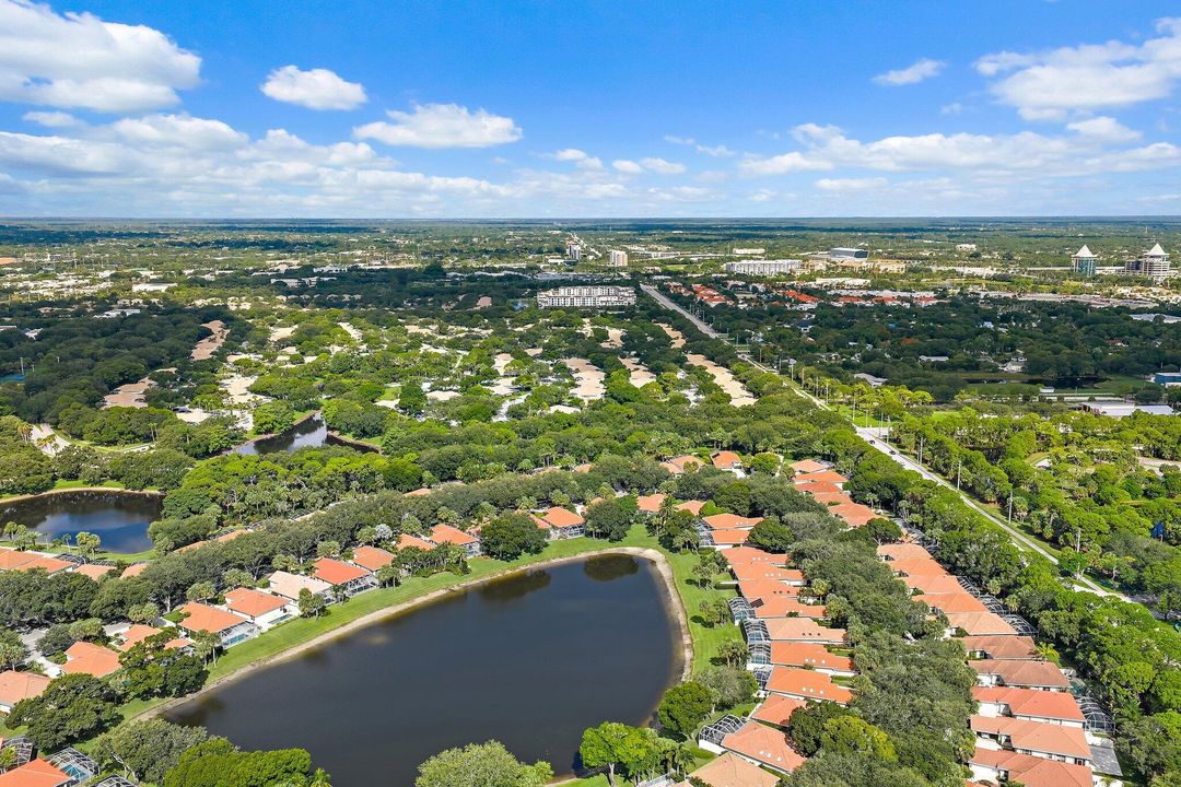 For Sale: $774,900 (3 beds, 2 baths, 1577 Square Feet)