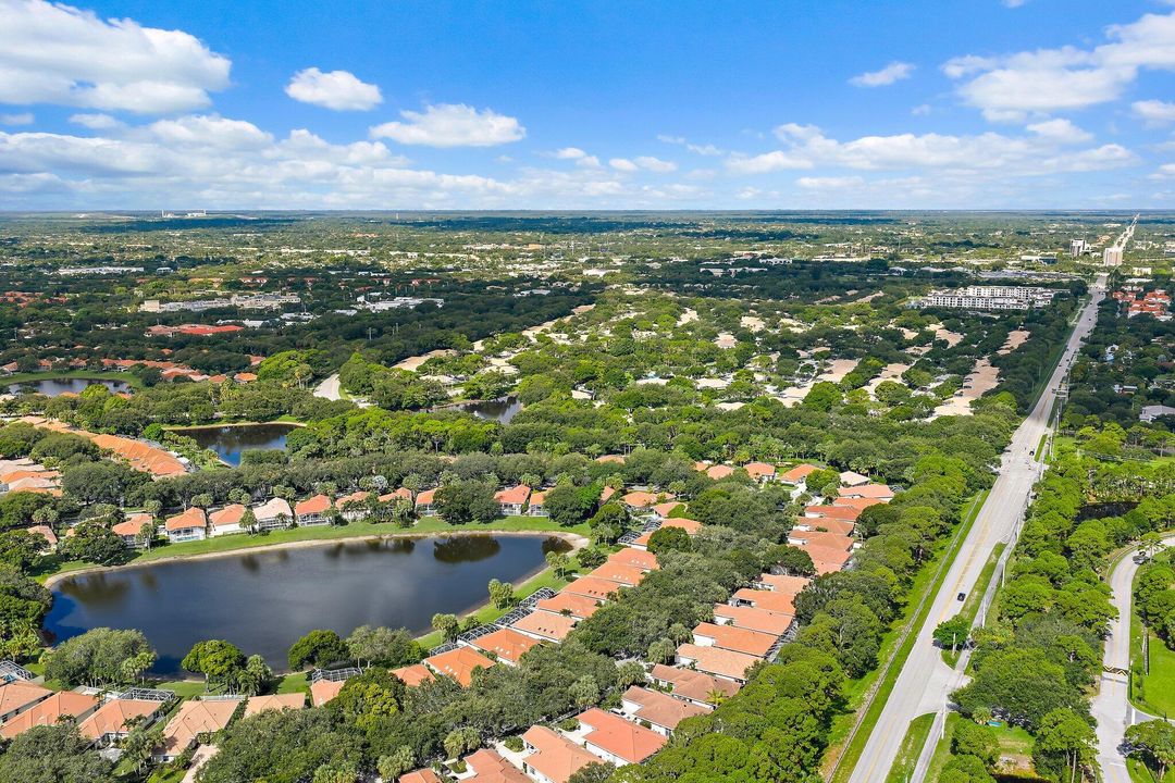 For Sale: $774,900 (3 beds, 2 baths, 1577 Square Feet)