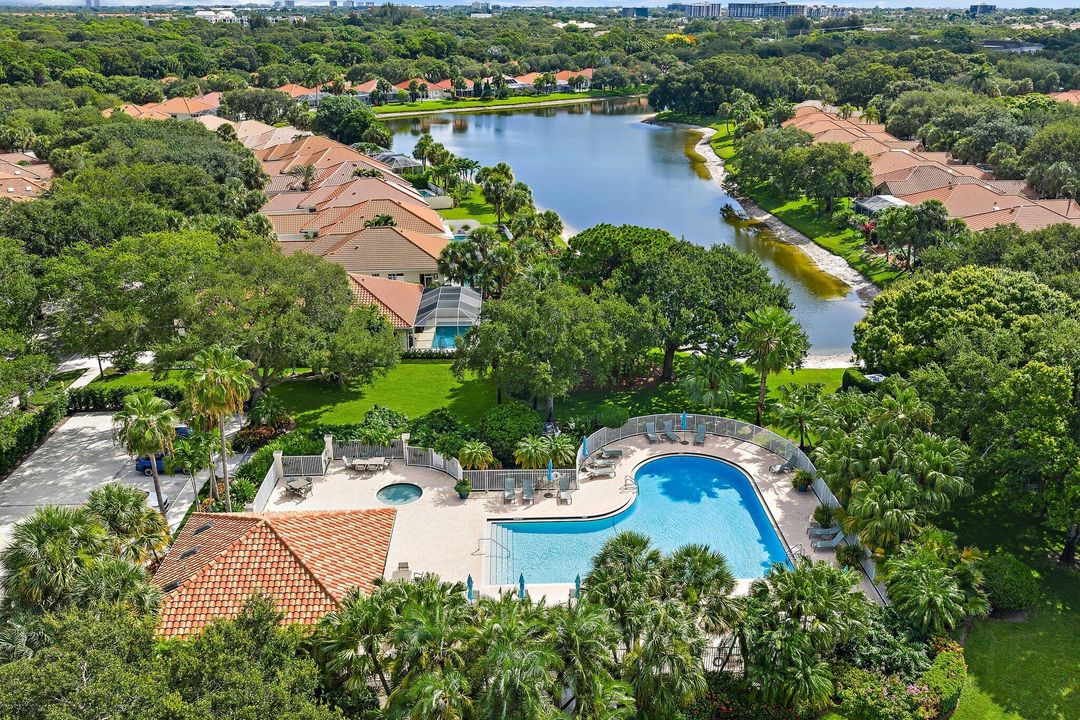 For Sale: $774,900 (3 beds, 2 baths, 1577 Square Feet)