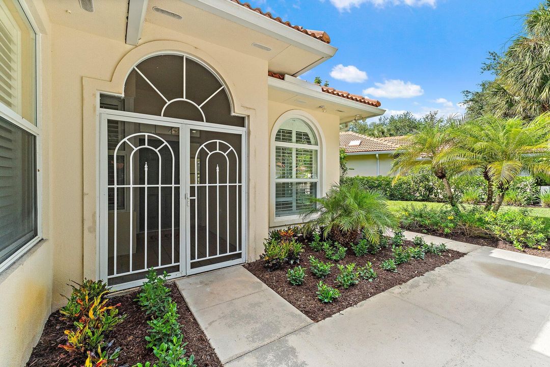 For Sale: $774,900 (3 beds, 2 baths, 1577 Square Feet)