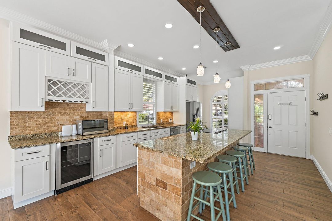 For Sale: $774,900 (3 beds, 2 baths, 1577 Square Feet)