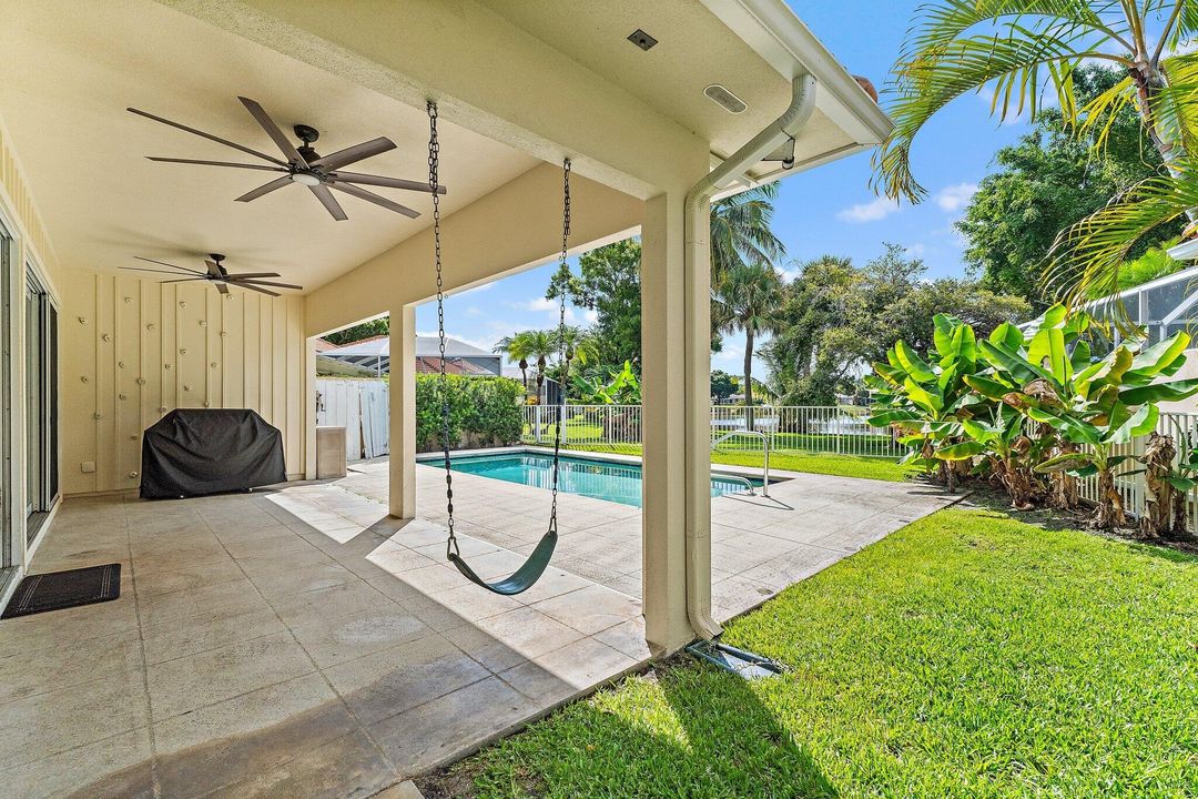 For Sale: $774,900 (3 beds, 2 baths, 1577 Square Feet)