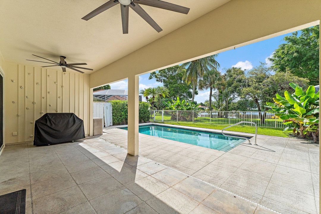 For Sale: $774,900 (3 beds, 2 baths, 1577 Square Feet)