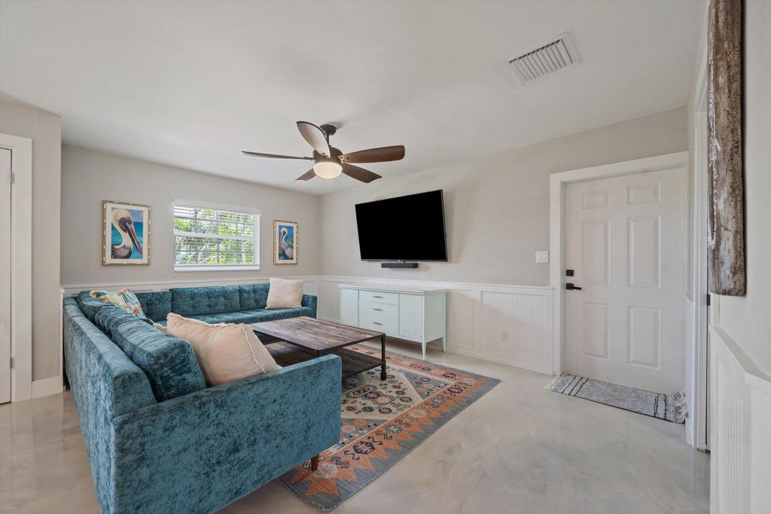 Active With Contract: $499,000 (2 beds, 2 baths, 1542 Square Feet)