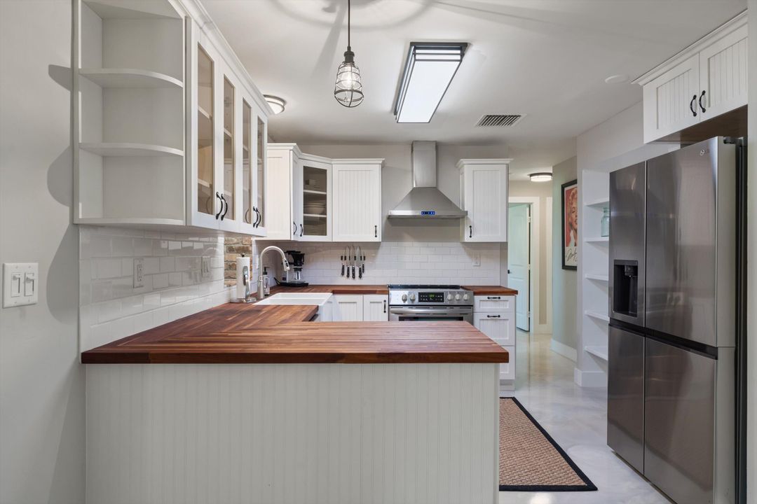 Active With Contract: $499,000 (2 beds, 2 baths, 1542 Square Feet)