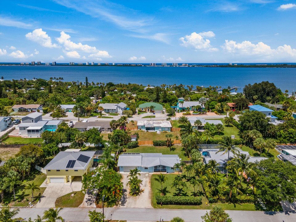 Active With Contract: $499,000 (2 beds, 2 baths, 1542 Square Feet)