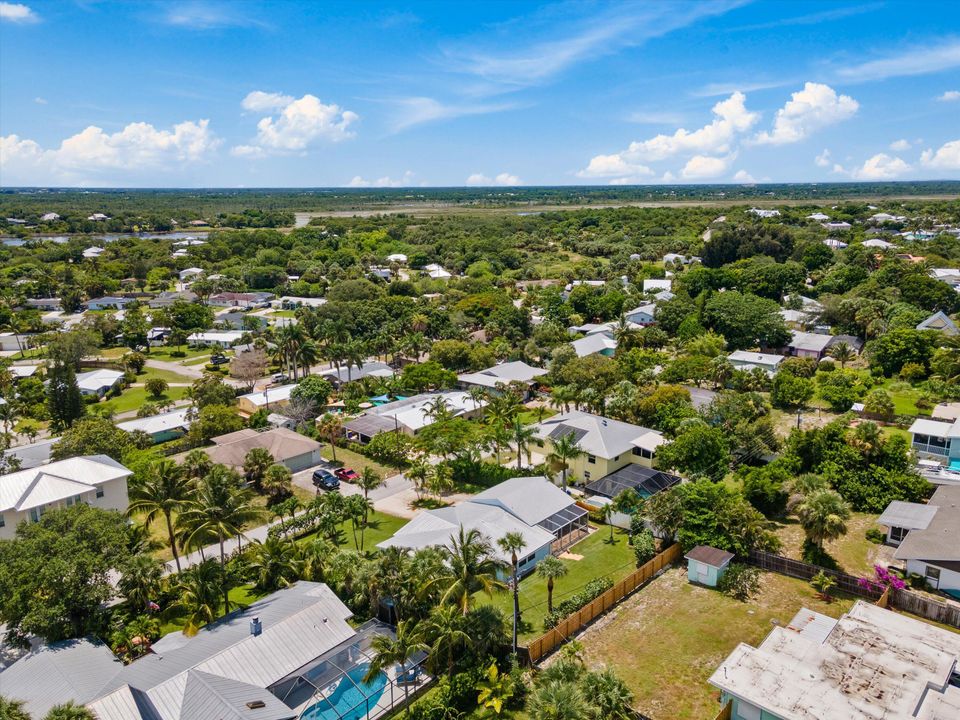 Active With Contract: $499,000 (2 beds, 2 baths, 1542 Square Feet)