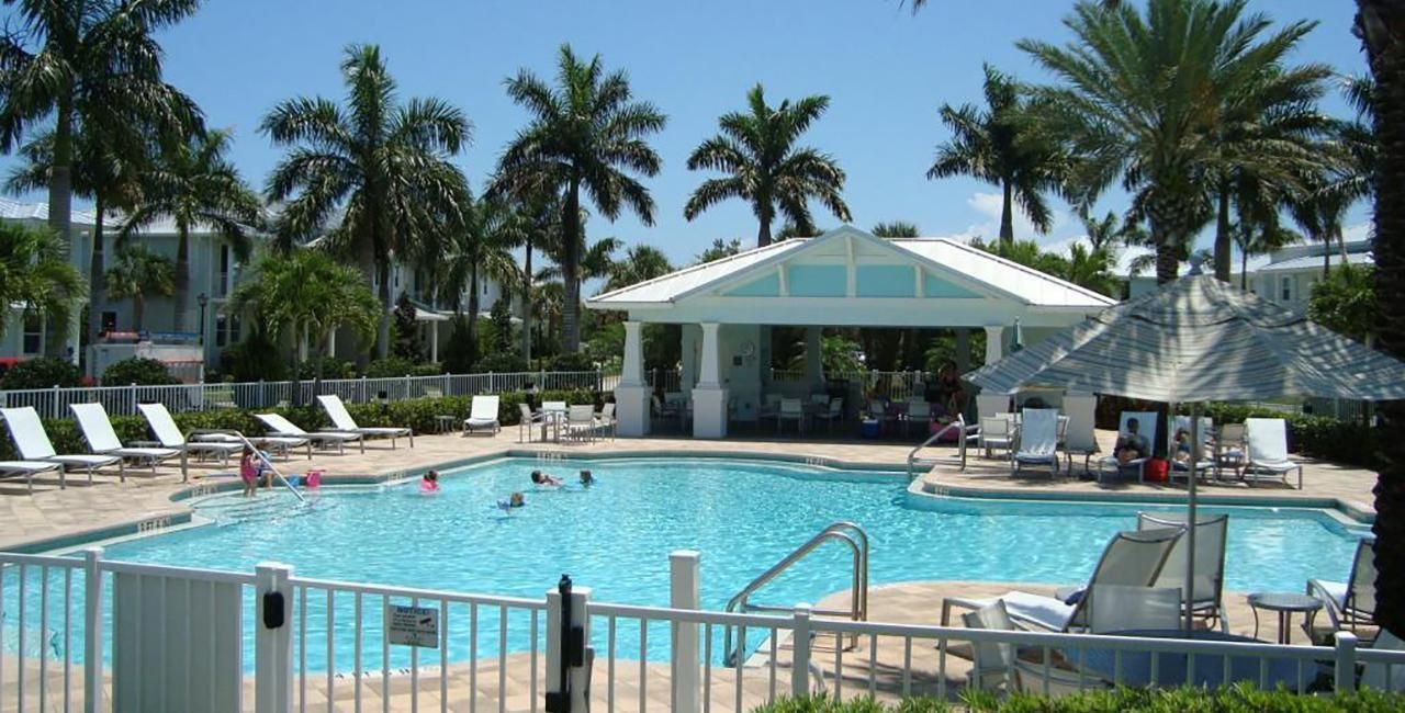 Active With Contract: $3,400 (3 beds, 2 baths, 1533 Square Feet)