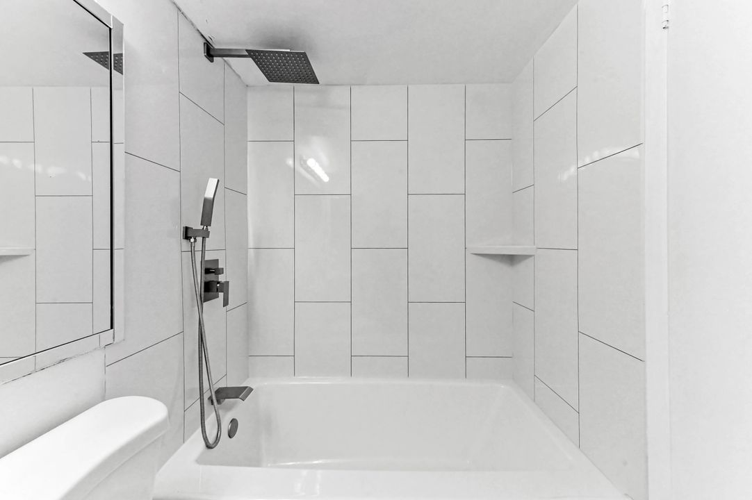 待售: $79,900 (1 贝兹, 1 浴室, 738 平方英尺)