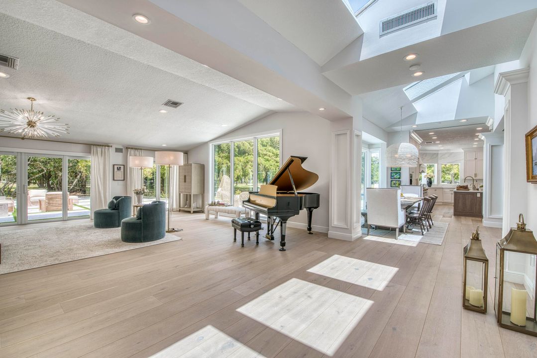 En Venta: $4,250,000 (6 camas, 6 baños, 5560 Pies cuadrados)