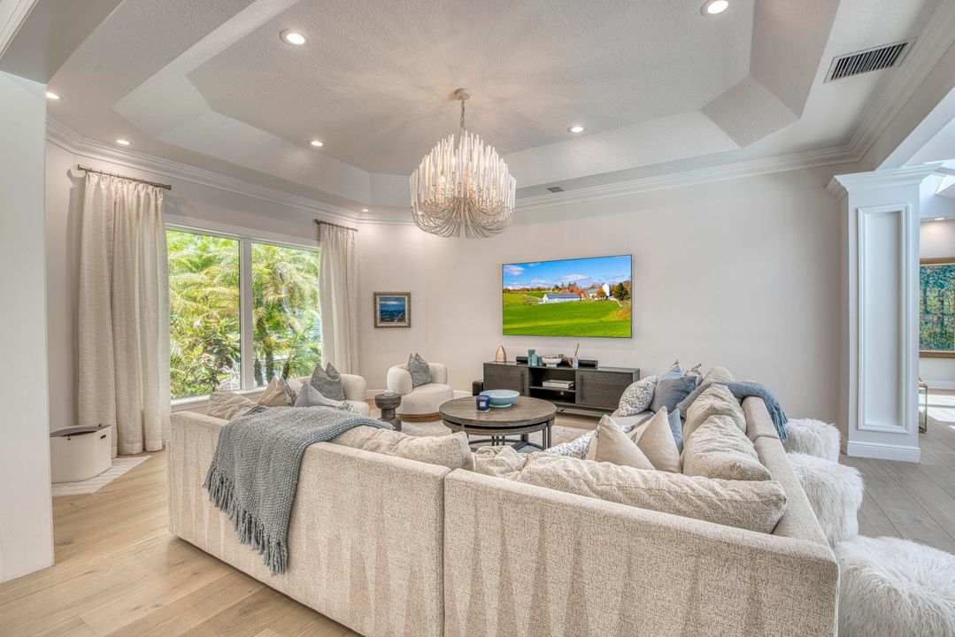 En Venta: $4,250,000 (6 camas, 6 baños, 5560 Pies cuadrados)