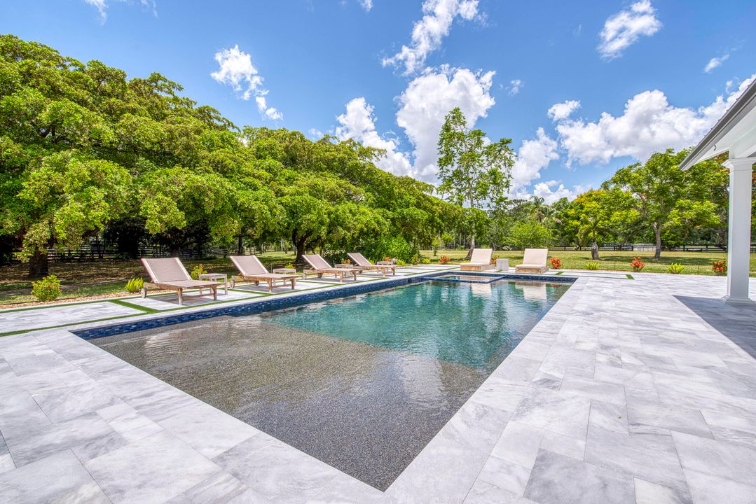 En Venta: $4,250,000 (6 camas, 6 baños, 5560 Pies cuadrados)