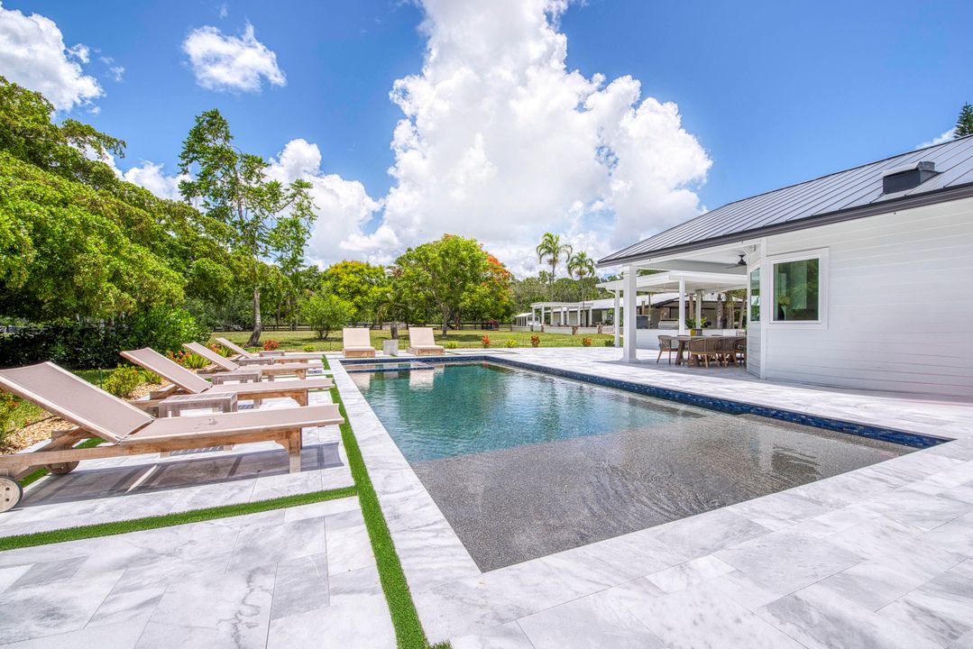 En Venta: $4,250,000 (6 camas, 6 baños, 5560 Pies cuadrados)