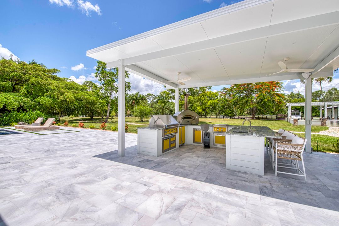 En Venta: $4,250,000 (6 camas, 6 baños, 5560 Pies cuadrados)