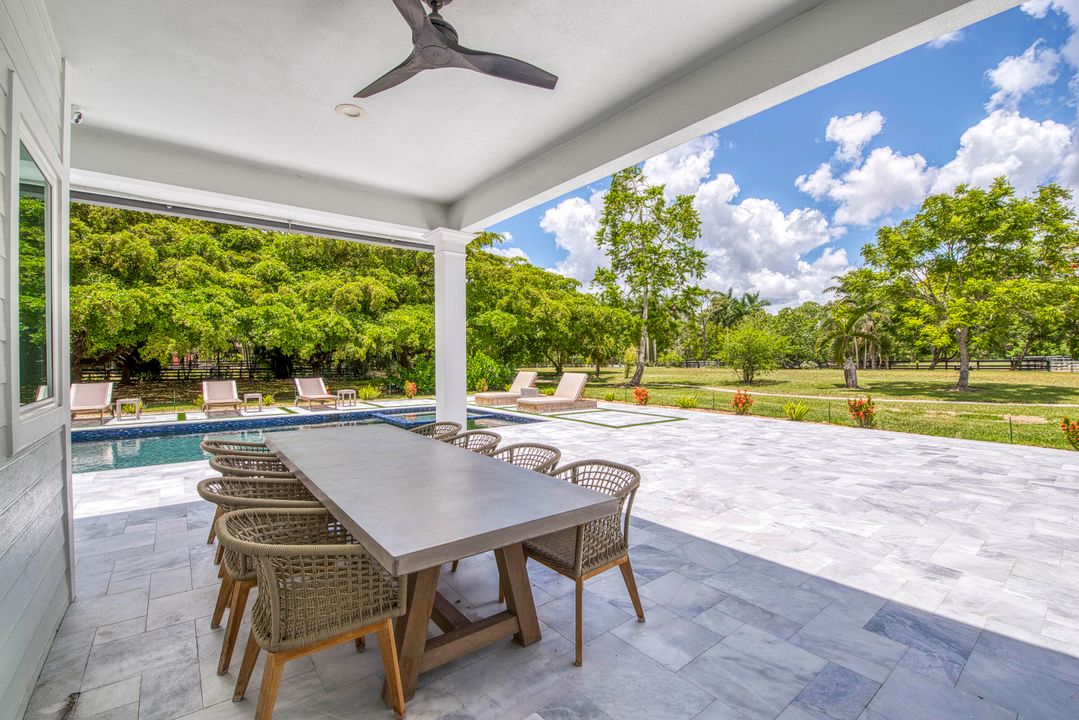 En Venta: $4,250,000 (6 camas, 6 baños, 5560 Pies cuadrados)