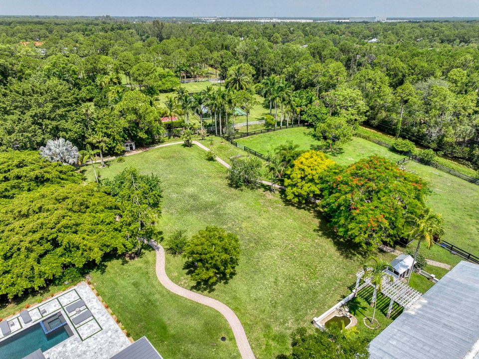 En Venta: $4,250,000 (6 camas, 6 baños, 5560 Pies cuadrados)