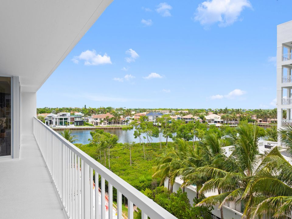 Active With Contract: $1,100,000 (3 beds, 3 baths, 2108 Square Feet)