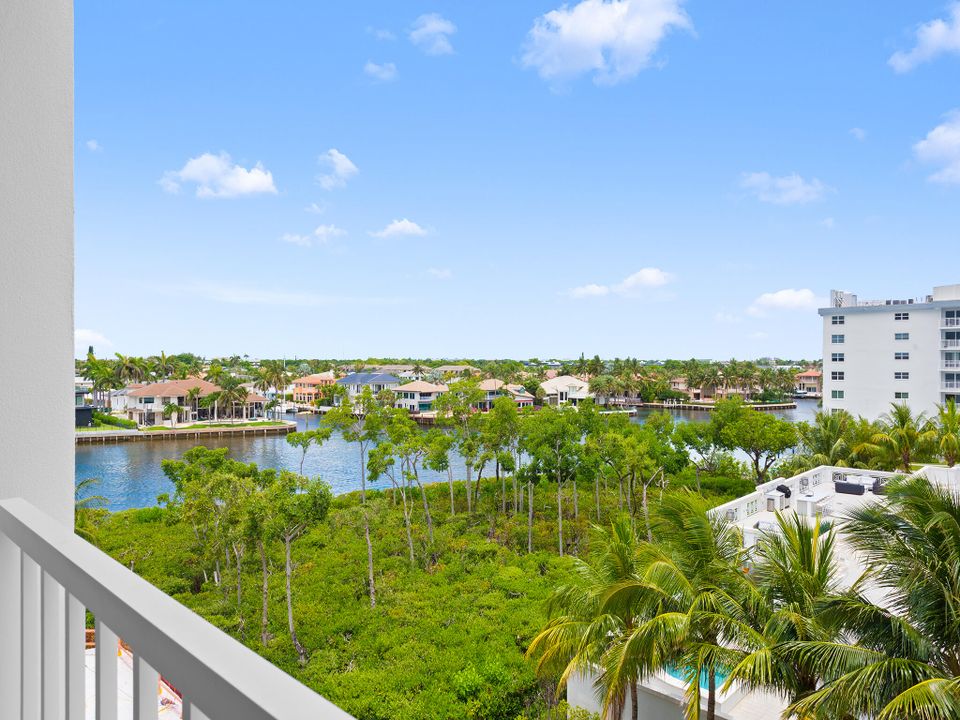 Active With Contract: $1,100,000 (3 beds, 3 baths, 2108 Square Feet)