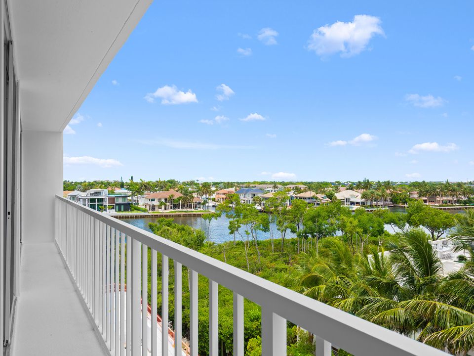 Active With Contract: $1,100,000 (3 beds, 3 baths, 2108 Square Feet)