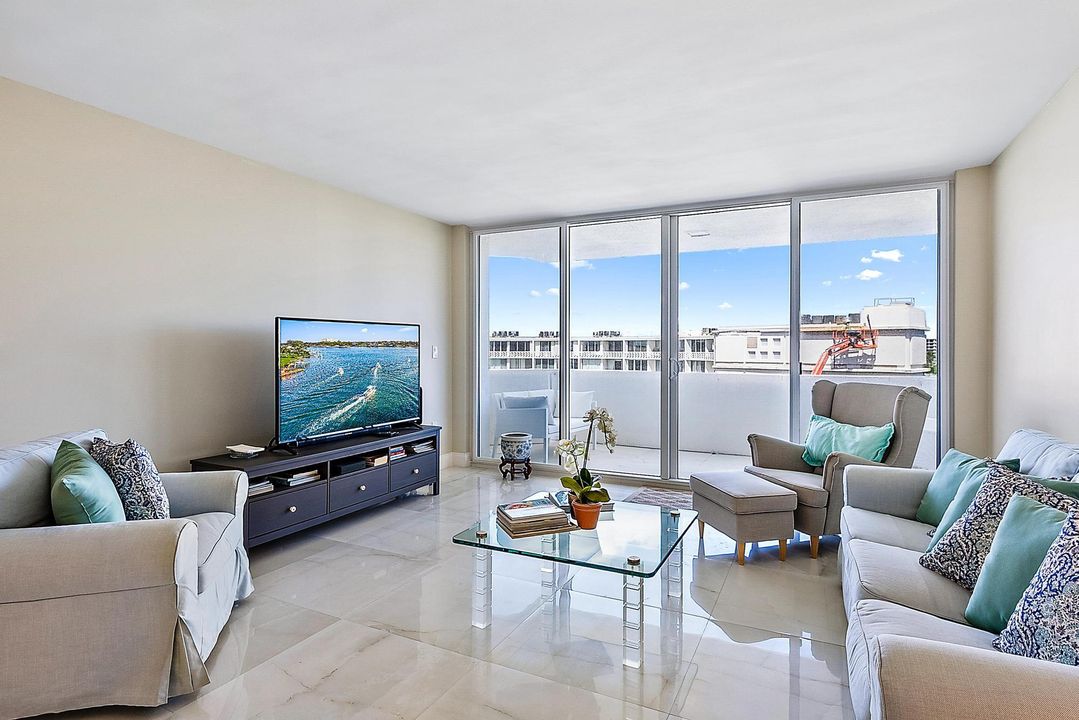 В аренду: $10,250 (2 спален, 2 ванн, 1457 Квадратных фут)