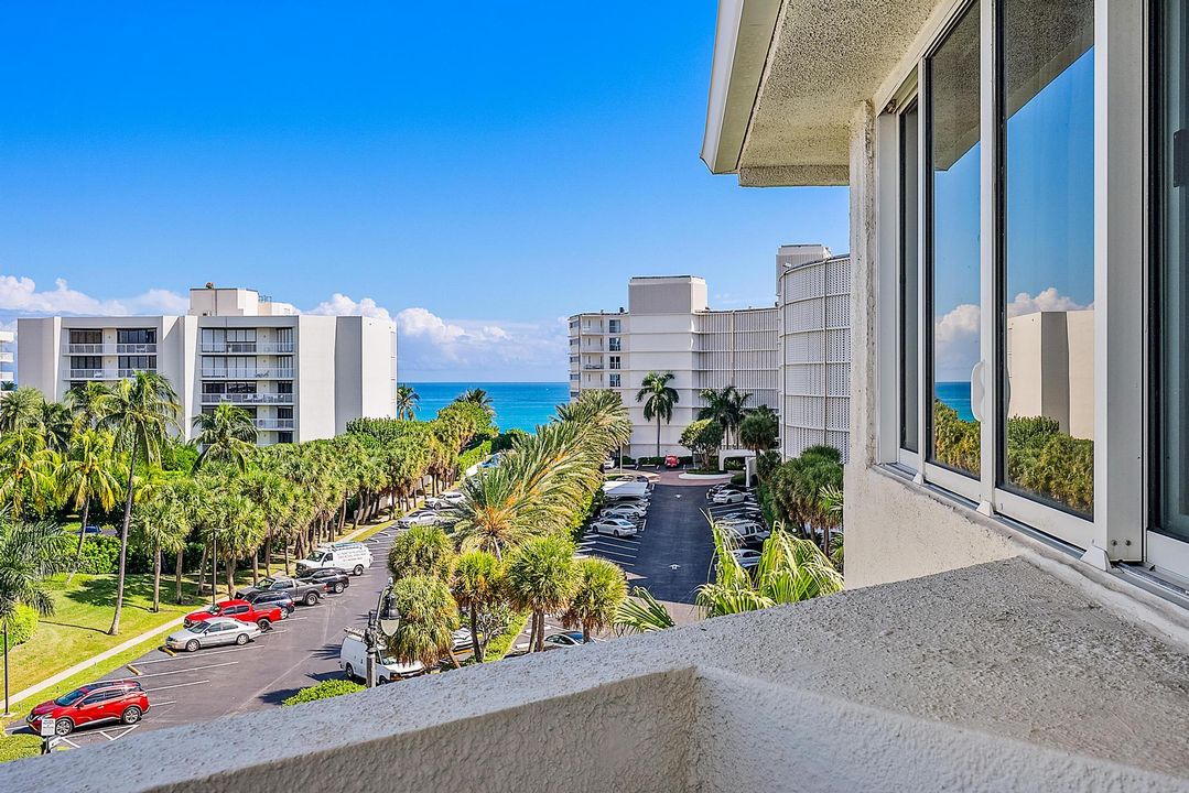 В аренду: $10,250 (2 спален, 2 ванн, 1457 Квадратных фут)