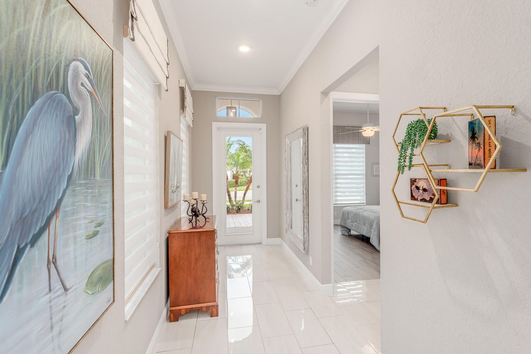 合同活跃: $759,000 (3 贝兹, 3 浴室, 2193 平方英尺)