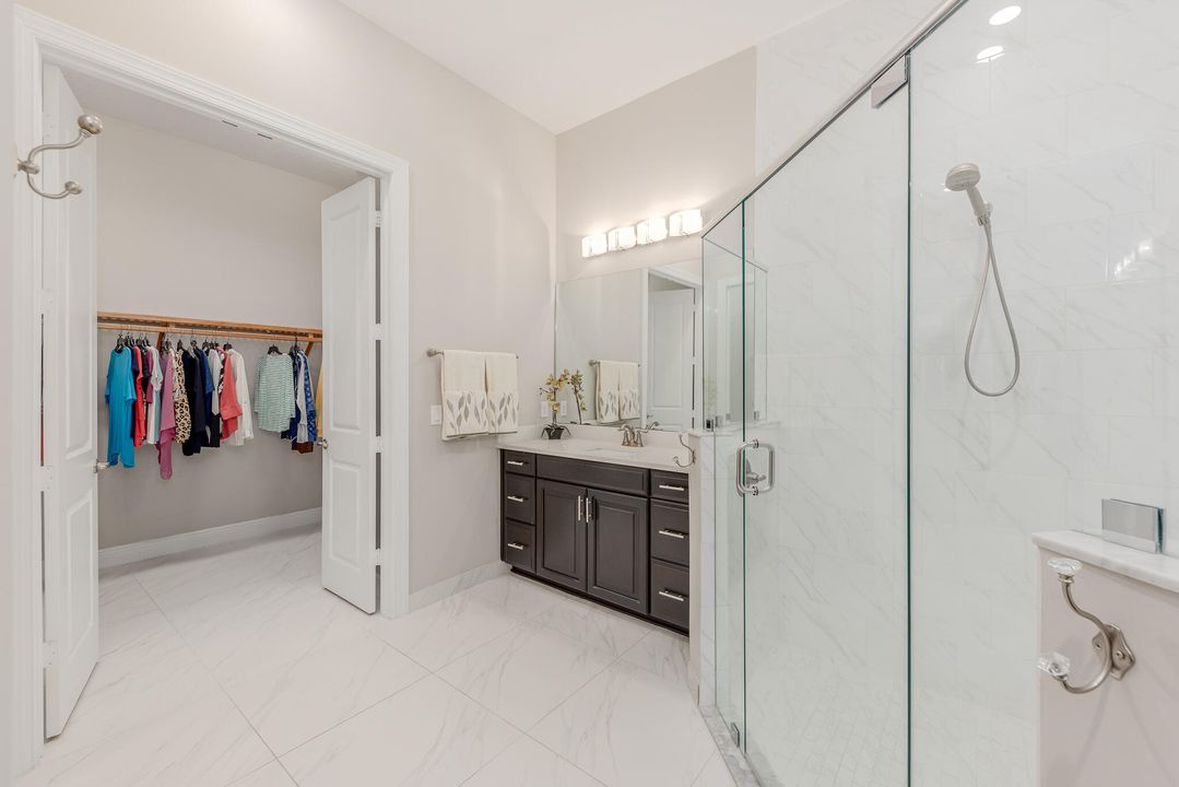 合同活跃: $759,000 (3 贝兹, 3 浴室, 2193 平方英尺)