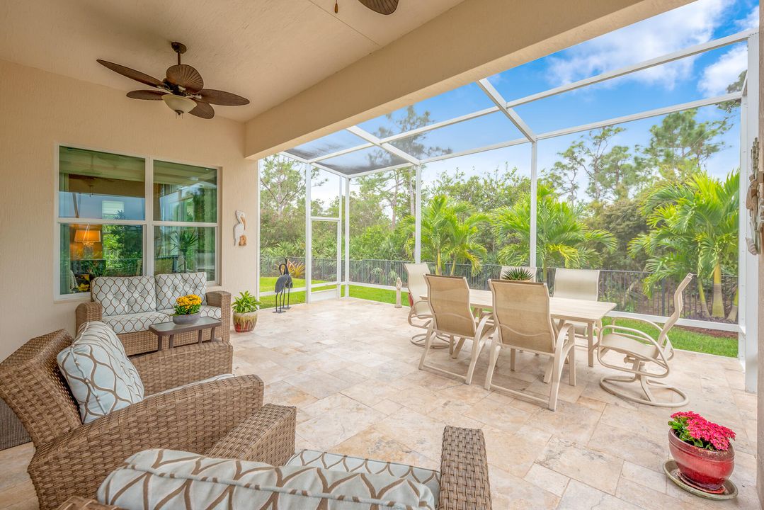 合同活跃: $759,000 (3 贝兹, 3 浴室, 2193 平方英尺)