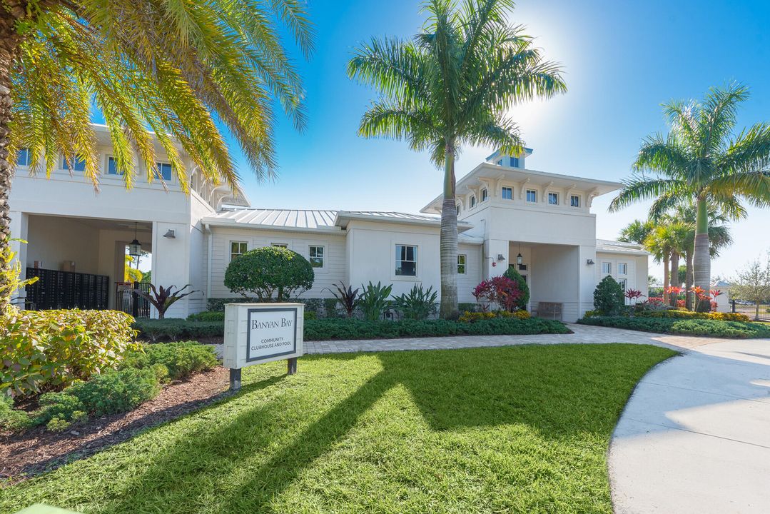 合同活跃: $759,000 (3 贝兹, 3 浴室, 2193 平方英尺)