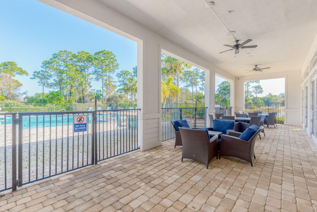 合同活跃: $759,000 (3 贝兹, 3 浴室, 2193 平方英尺)