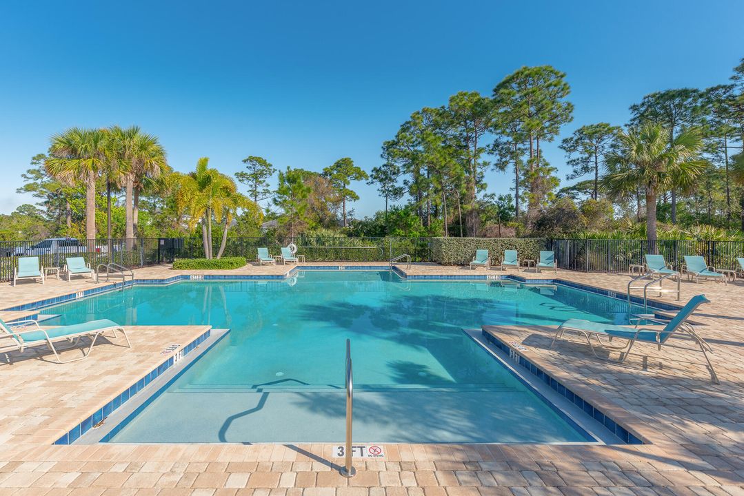 合同活跃: $759,000 (3 贝兹, 3 浴室, 2193 平方英尺)