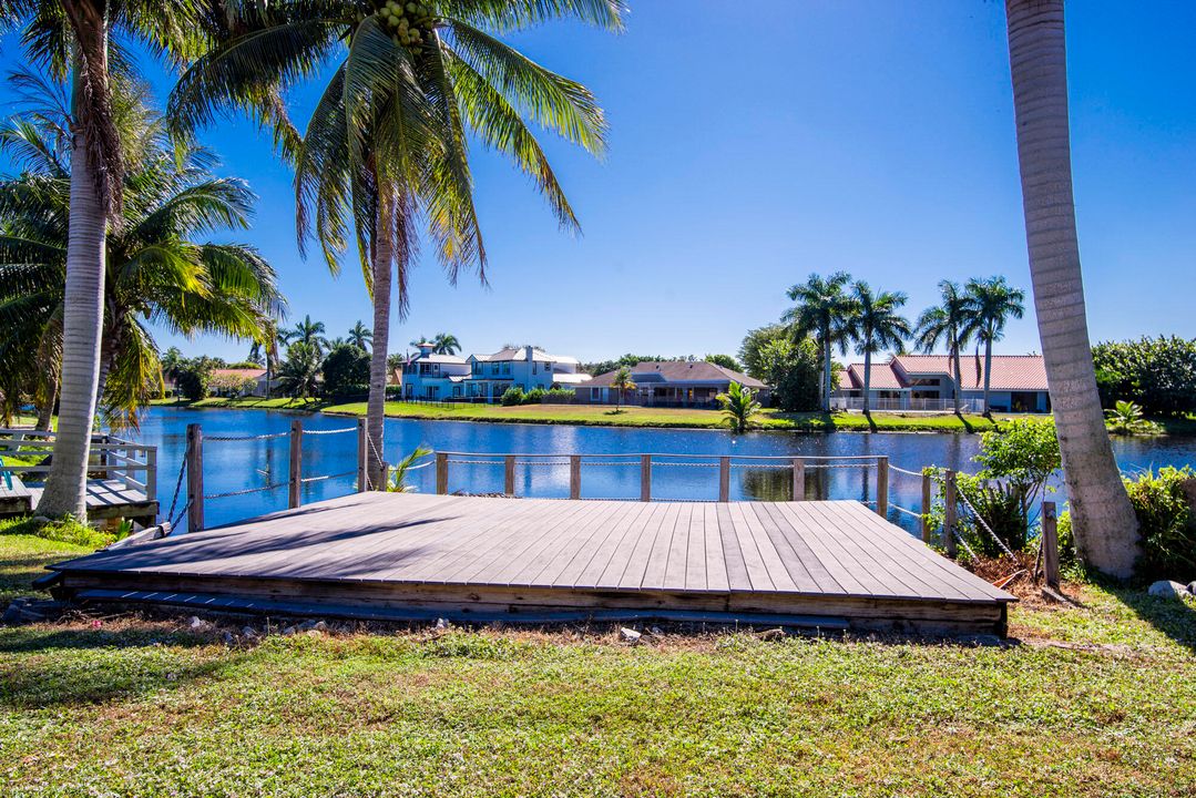 En Venta: $995,000 (4 camas, 2 baños, 2859 Pies cuadrados)