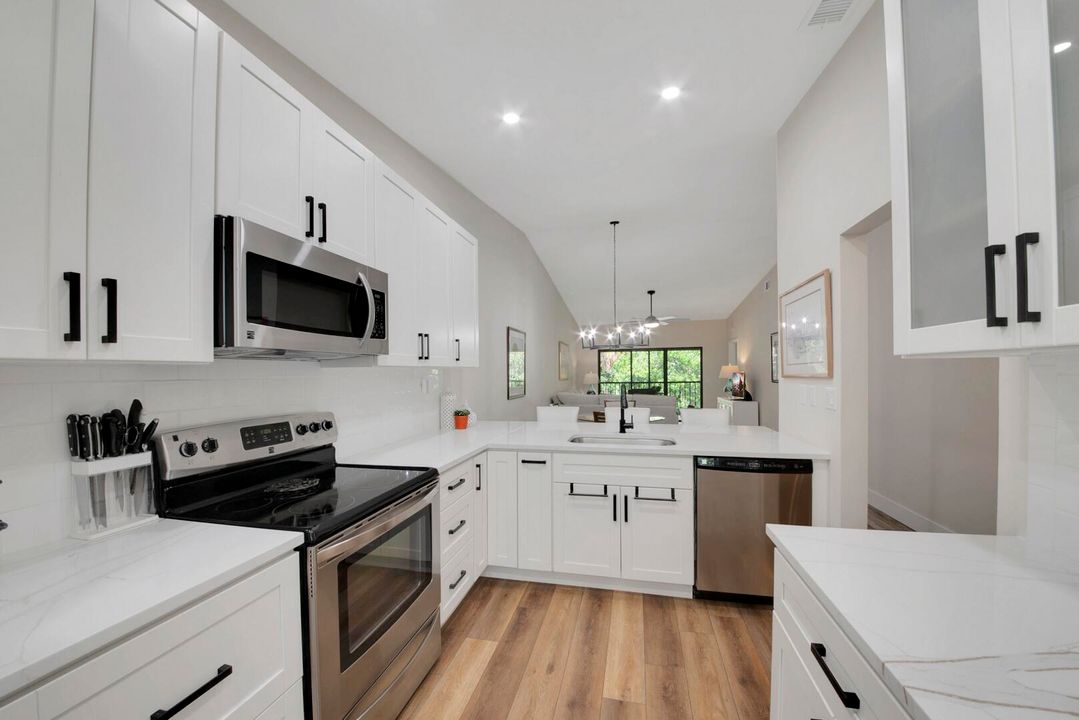 En Venta: $324,900 (2 camas, 2 baños, 1200 Pies cuadrados)