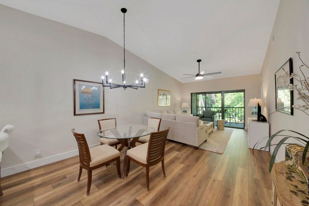 En Venta: $324,900 (2 camas, 2 baños, 1200 Pies cuadrados)