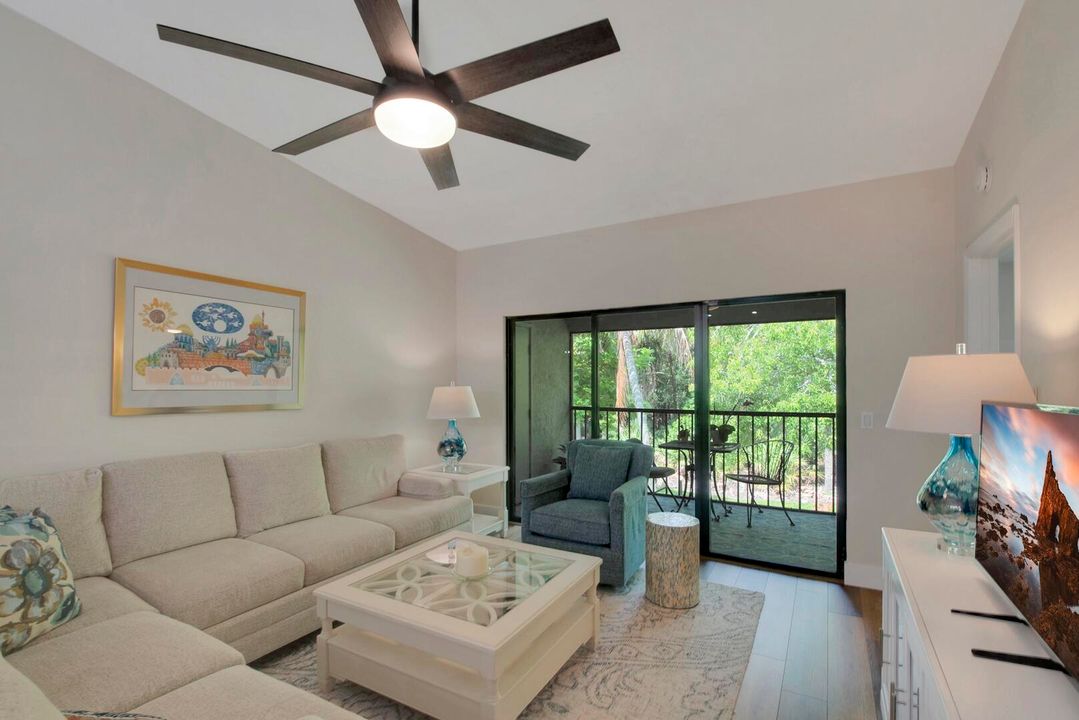 En Venta: $324,900 (2 camas, 2 baños, 1200 Pies cuadrados)