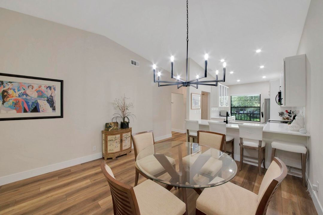 En Venta: $324,900 (2 camas, 2 baños, 1200 Pies cuadrados)