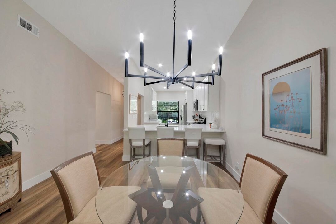 En Venta: $324,900 (2 camas, 2 baños, 1200 Pies cuadrados)