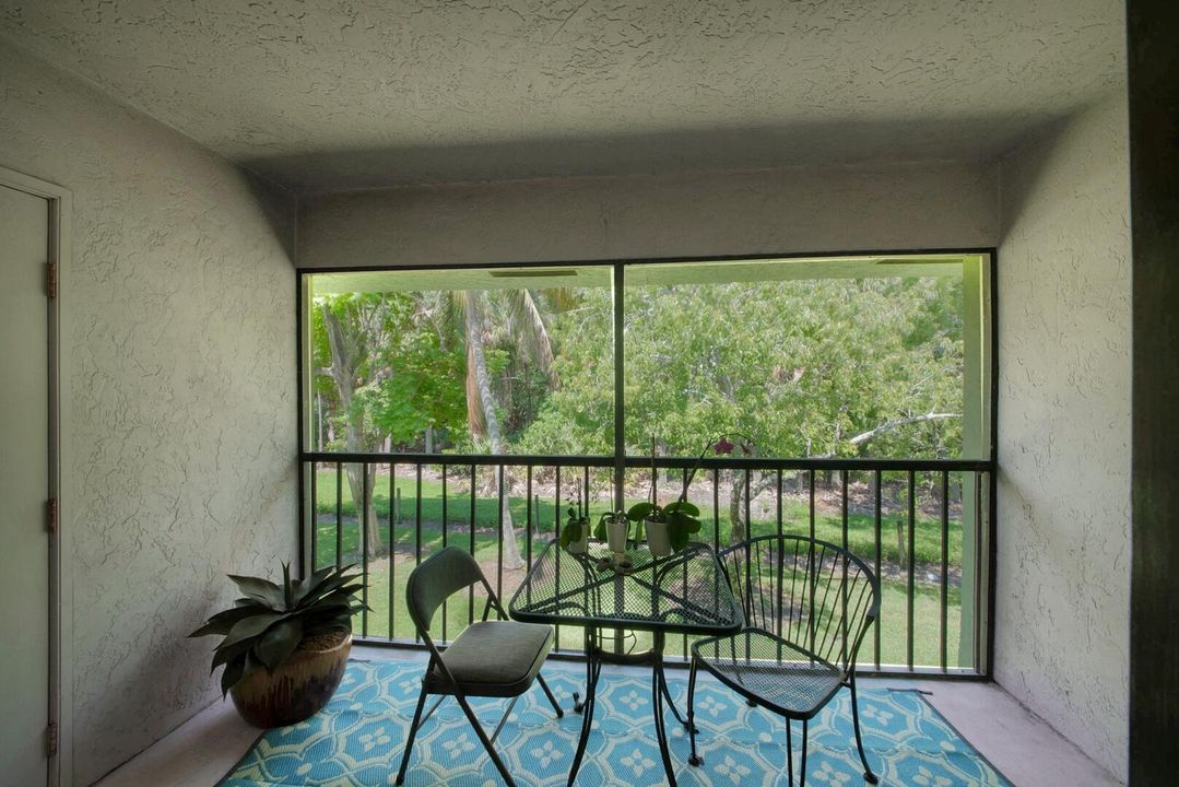 En Venta: $324,900 (2 camas, 2 baños, 1200 Pies cuadrados)