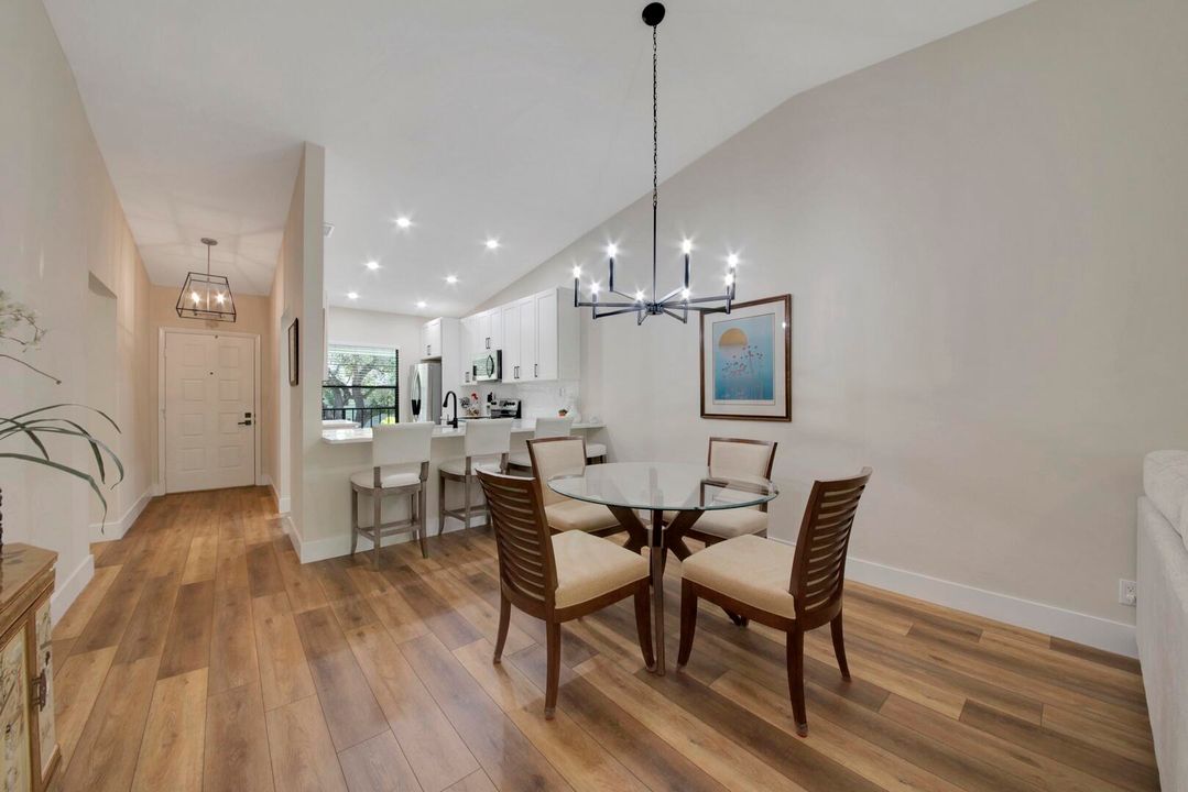 En Venta: $324,900 (2 camas, 2 baños, 1200 Pies cuadrados)