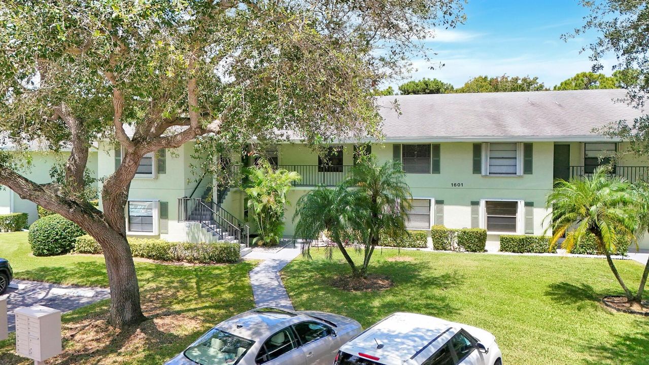 En Venta: $324,900 (2 camas, 2 baños, 1200 Pies cuadrados)
