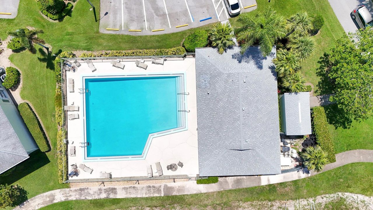 En Venta: $324,900 (2 camas, 2 baños, 1200 Pies cuadrados)