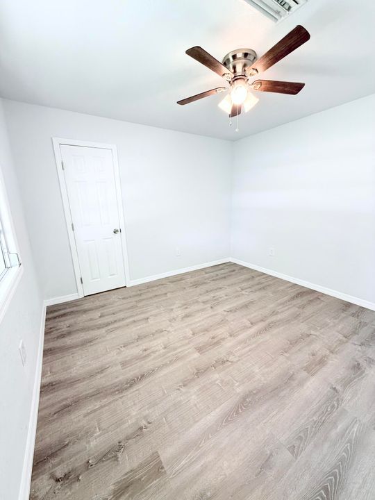 For Sale: $290,000 (3 beds, 1 baths, 1520 Square Feet)