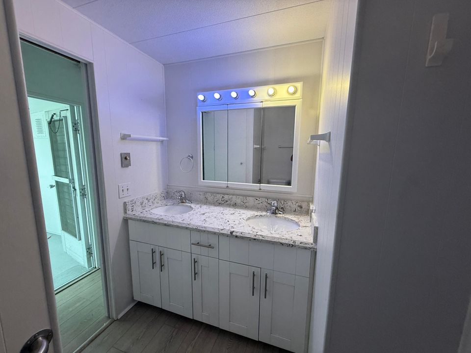 En Venta: $184,000 (2 camas, 2 baños, 944 Pies cuadrados)