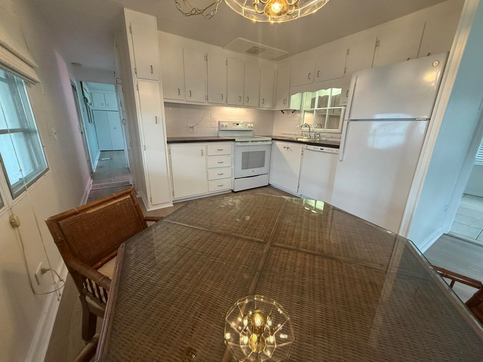 En Venta: $184,000 (2 camas, 2 baños, 944 Pies cuadrados)