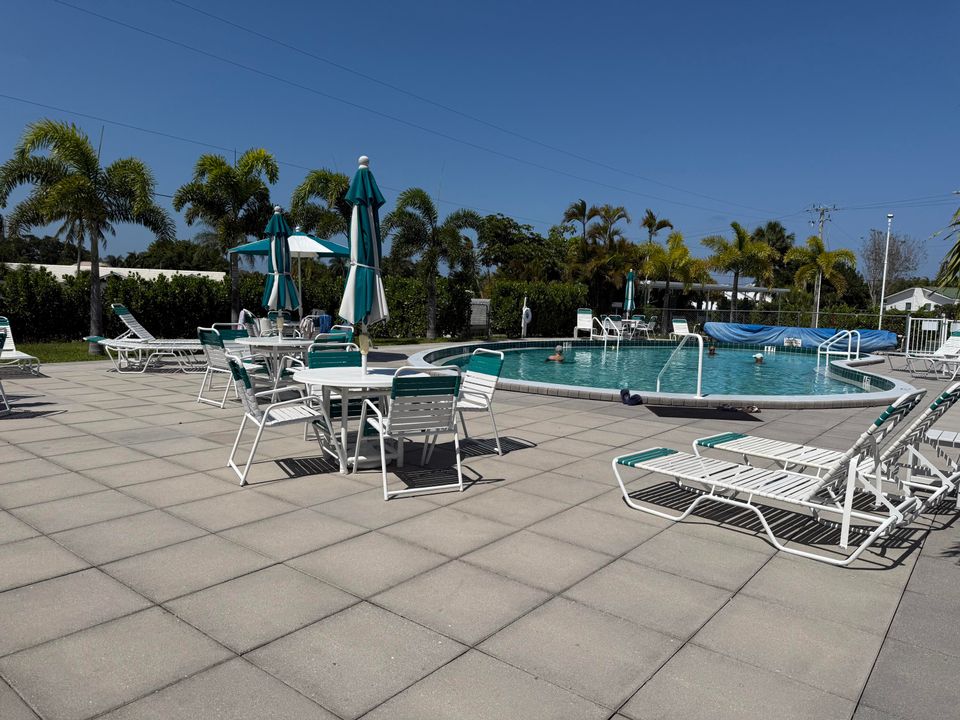 En Venta: $184,000 (2 camas, 2 baños, 944 Pies cuadrados)