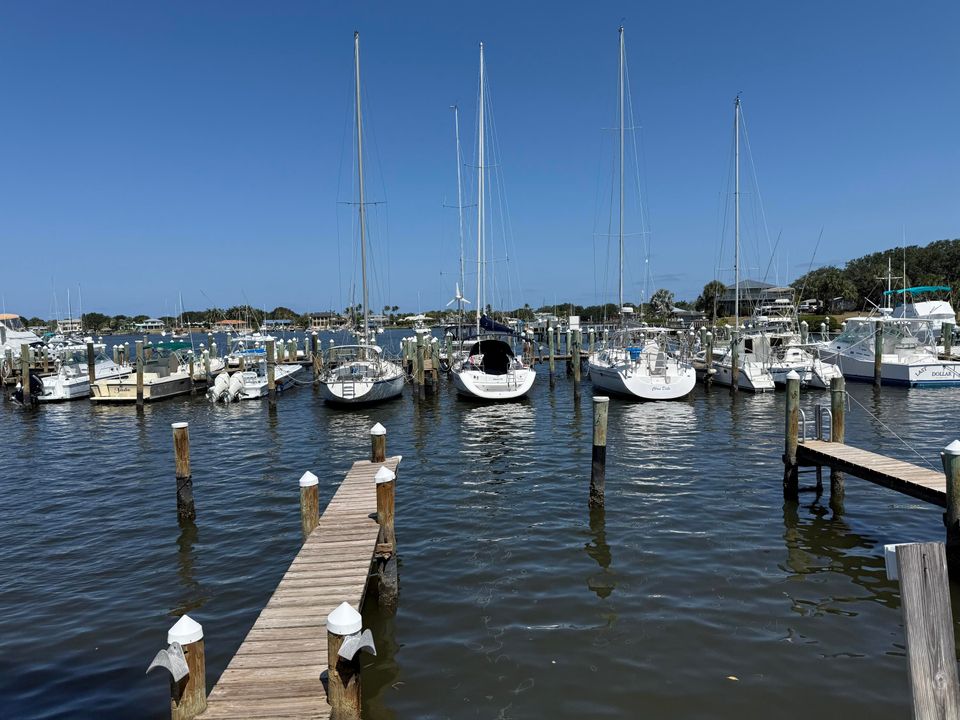 En Venta: $184,000 (2 camas, 2 baños, 944 Pies cuadrados)