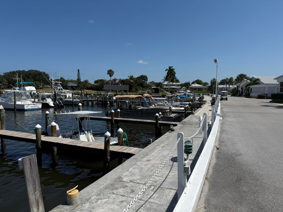 En Venta: $184,000 (2 camas, 2 baños, 944 Pies cuadrados)