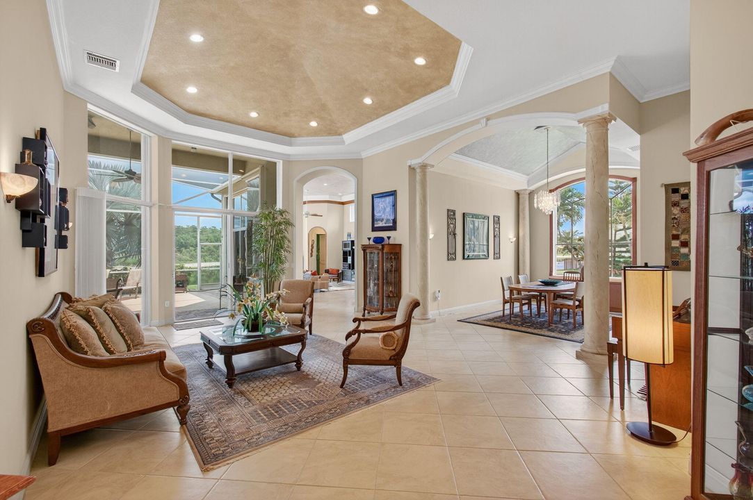 Activo con contrato: $1,125,000 (5 camas, 4 baños, 3372 Pies cuadrados)